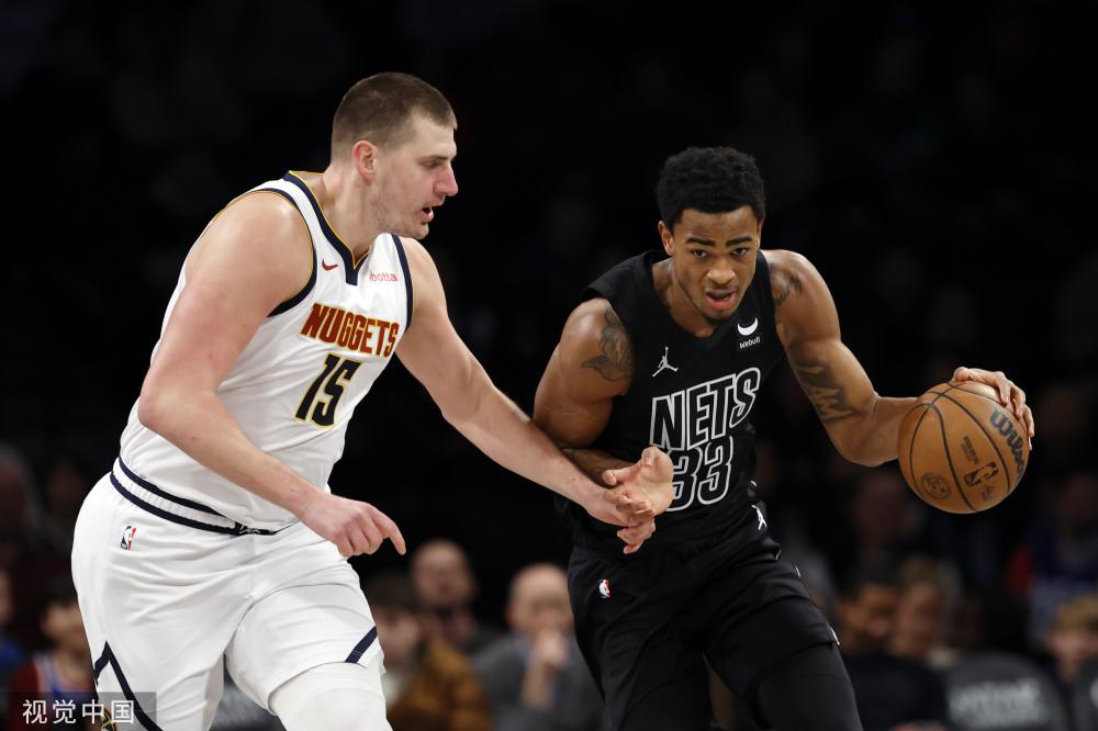 因为两球落 因为两球落