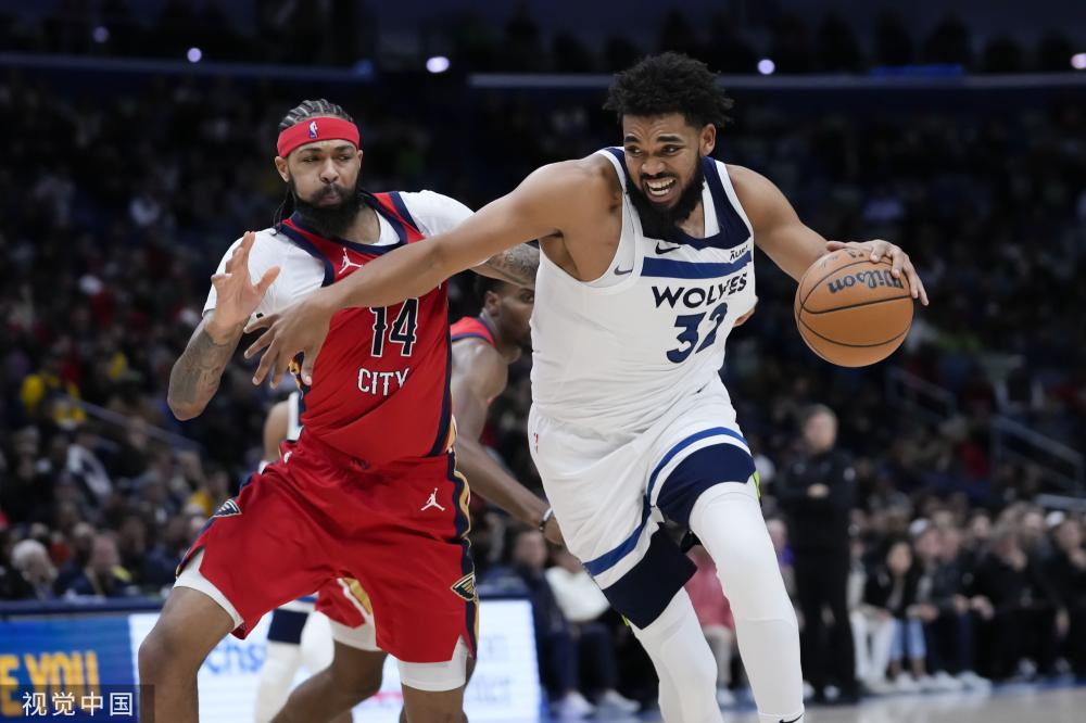 场合中脱颖 场合中脱颖